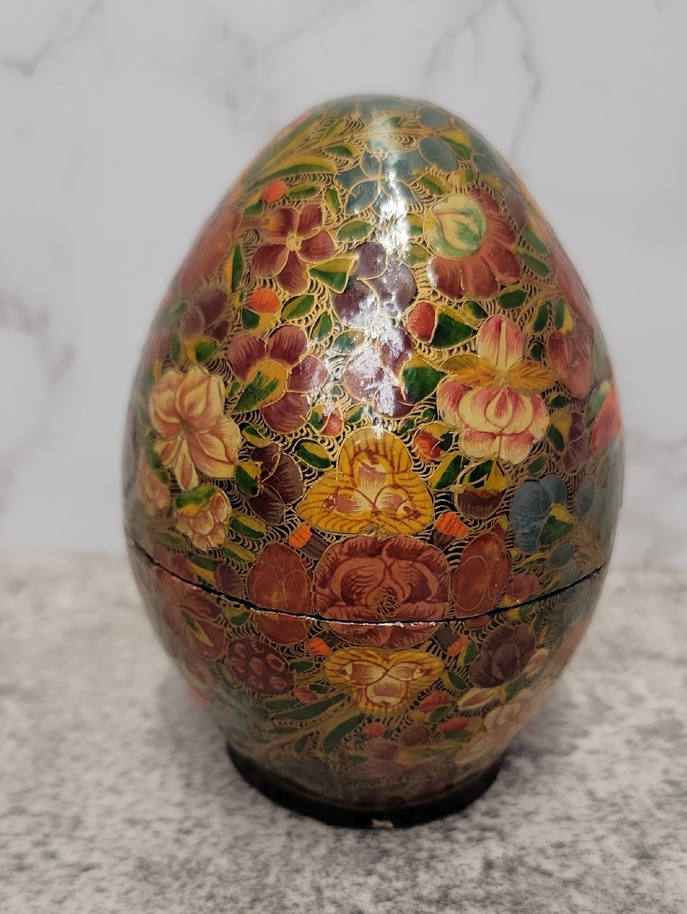 vintage large lacquer egg shaped box - Picture 1 of 10
